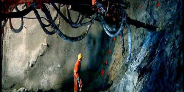 دانلود مستند تونل از مجموعه بزرگ عظیم غول آسا