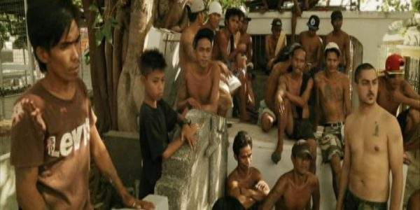 دانلود مستند جنگ تبهکاران - فیلیپین از مجموعه سفرهای آرمان
