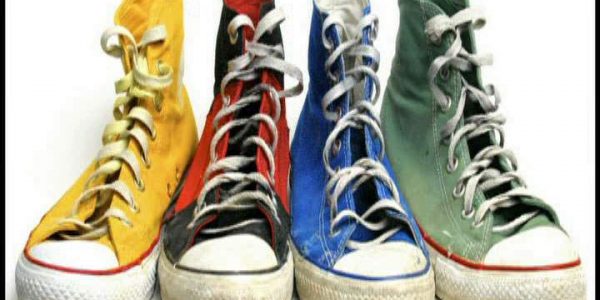 دانلود مستند کفش های کتانی از مجموعه فوت و فن