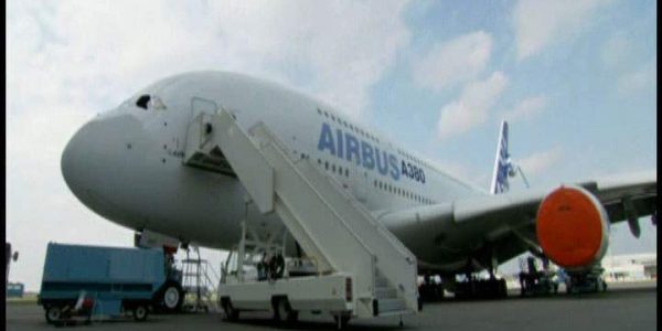 دانلود مستند بزرگترین هواپیمای جهان از مجموعه ابر سازه ها