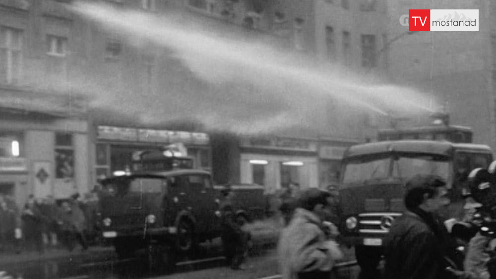 Download the documentary We Say No to Young Rebels from the History Records series dubbed by Manoto Network دانلود مستند میگوییم «نه» شورشیان جوان از مجموعه ثبت تاریخ با دوبله شبکه منوتو