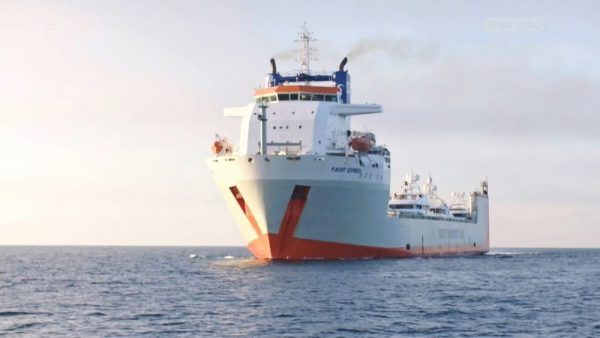 دانلود مستند کشتی های تفریحی سوپرلوکس از مجموعه جا به جایی های غول آسا با دوبله شبکه منوتو