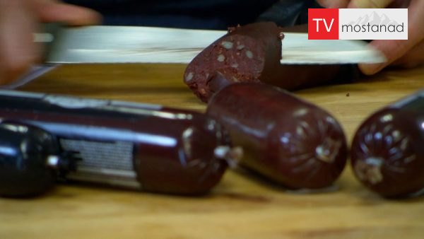 Rock pastry, black pudding and watermelon دانلود مستند شیرینی راک، پودینگ سیاه و هندوانه از مجموعه دنیای ناشناخته خوراکی ها با دوبله شبکه منوتو