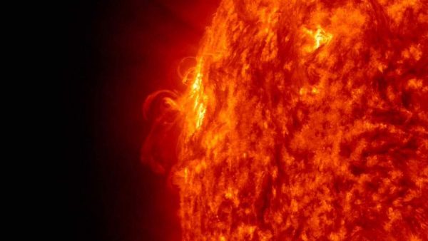 دانلود مستند خورشید و عطارد از مجموعه منظومه شمسی با دوبله شبکه منوتو