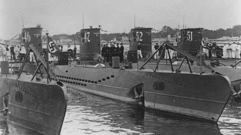 دانلود مستند رازهای زیردریایی نازی ها از مجموعه ویژه برنامه با دوبله شبکه من و تو